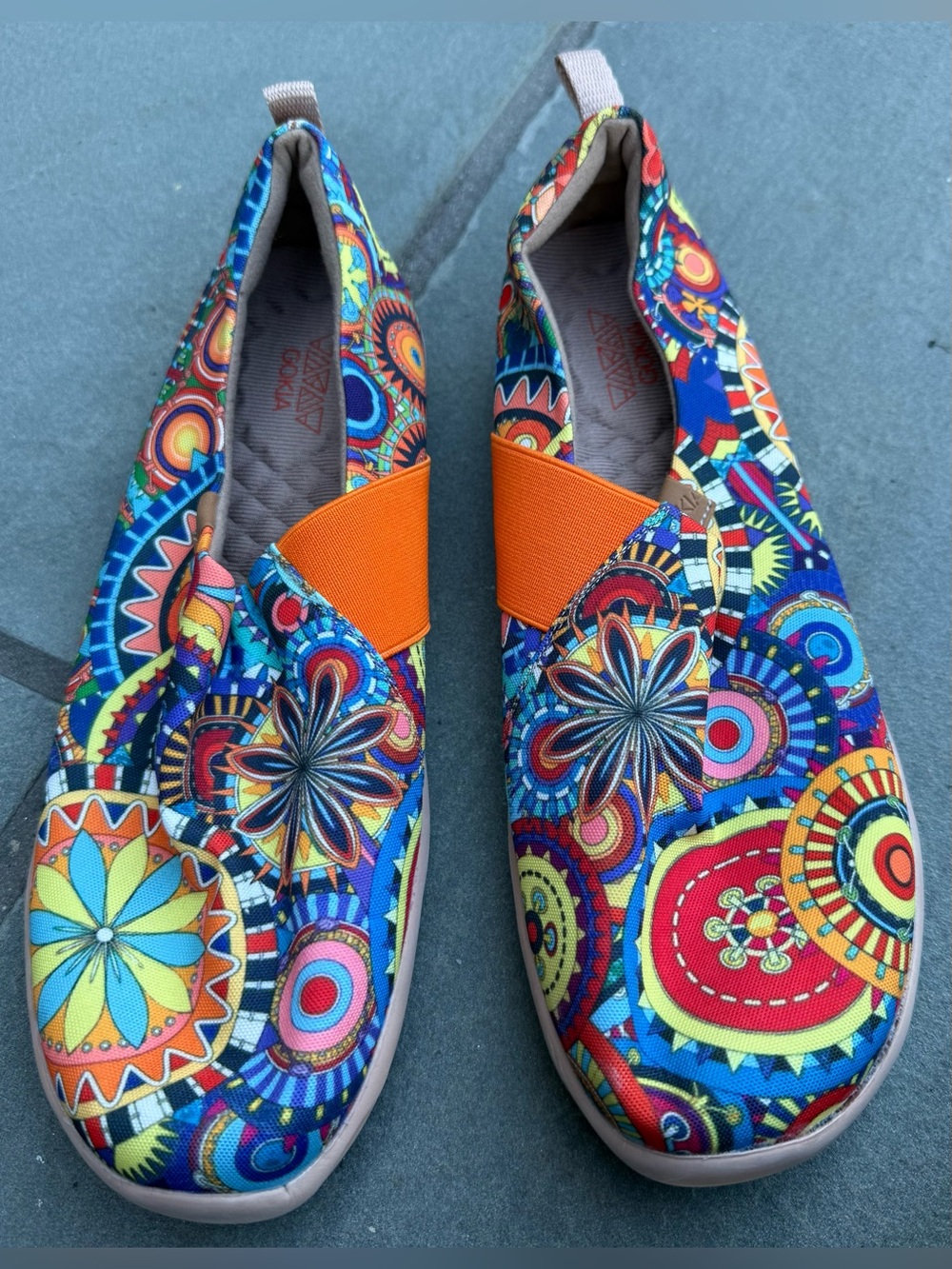 GOKIA Women’s Slip On Walking Shoes Size 8 EU 39 Colorful Print Comfort Flats